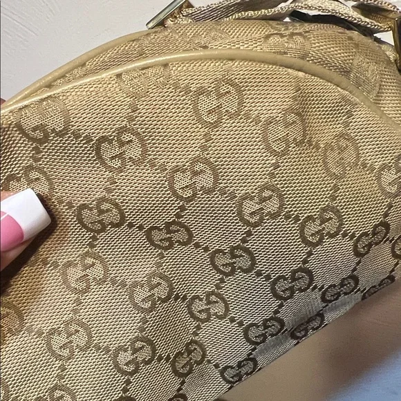 GUCCI authentic VINTAGE MONOGRAM HALF MOON MINI POUCHETTE BAG - Picture 5 of 17